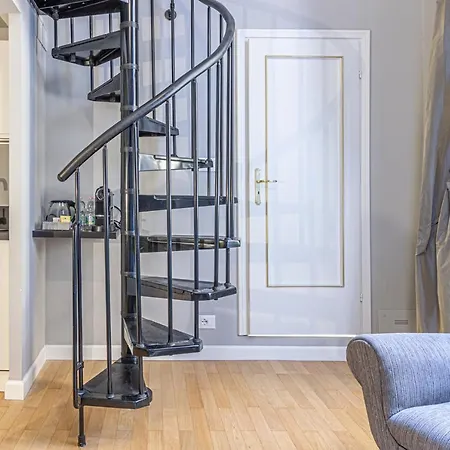 Casa Dafne In Canton De Fiori Appartamento