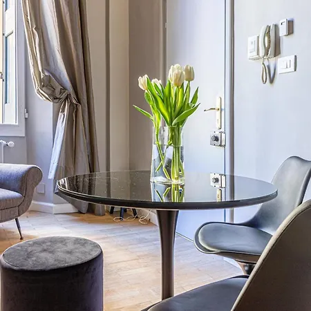 Casa Dafne In Canton De Fiori * Bologne