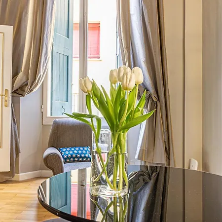 Casa Dafne In Canton De Fiori Apartman *